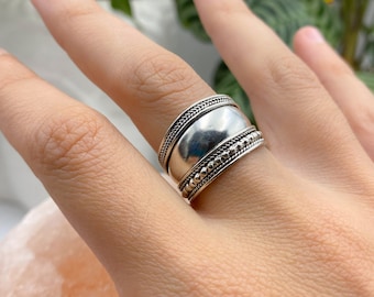 Bague ethnique / Bague couleur argent / Bague Hippie Boho / Bague Tibétaine / Bague boho / Bague Gipsy / Fait main au Népal