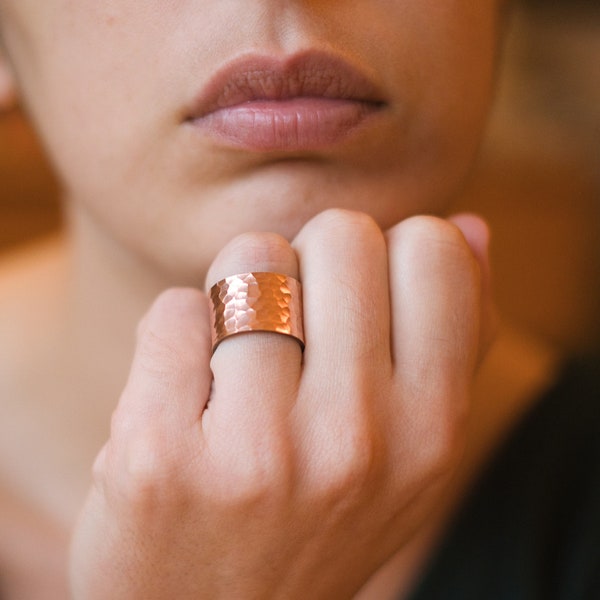 COPPER BAND RING | Hammered Solid Copper | Made in Nepal | Unisex | Natural healing jewellery | Boho Chic Handmade Jewellery