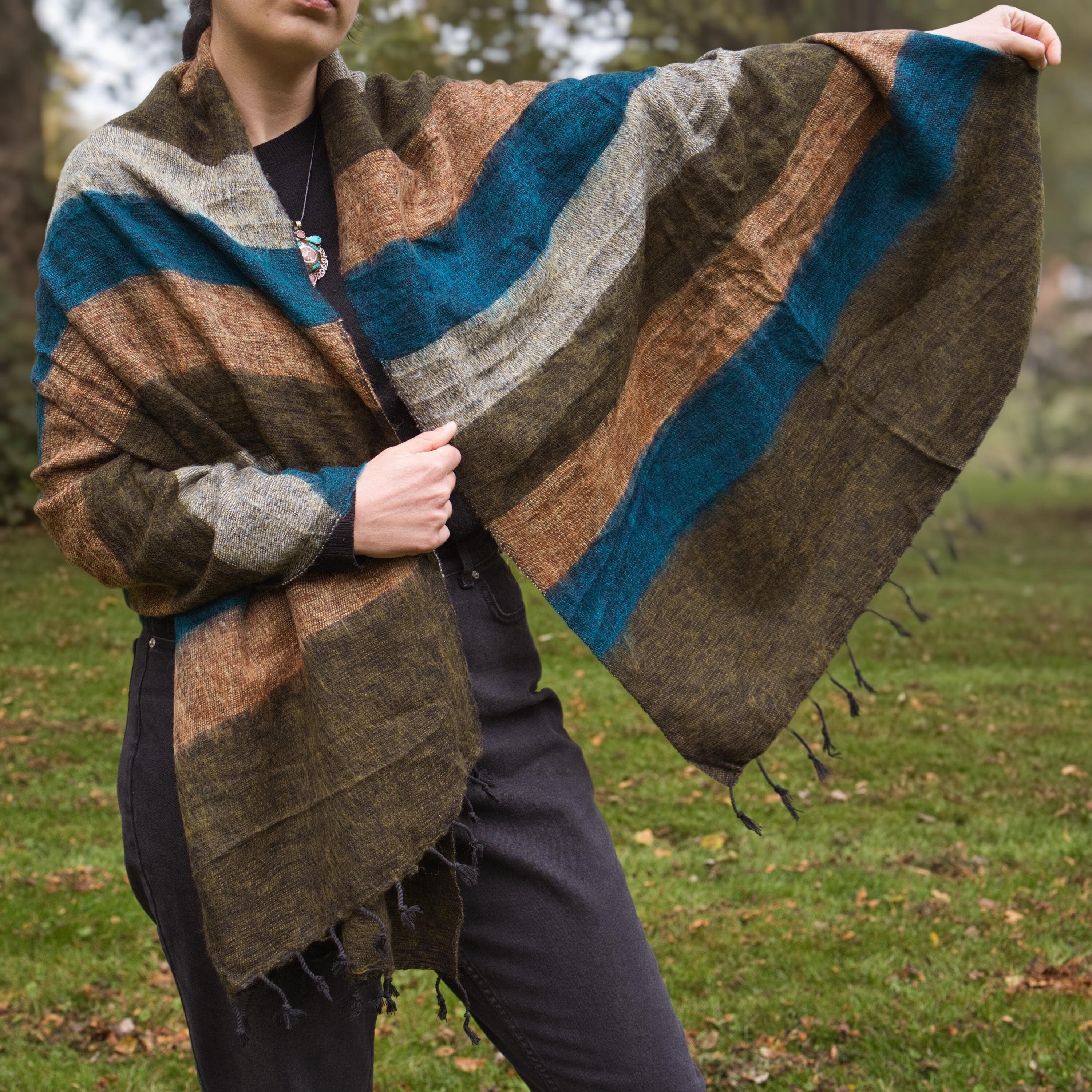 HIGHLAND GREEN Yak Wool Nepalese Scarf / Himalayan Hand Loomed Large ...