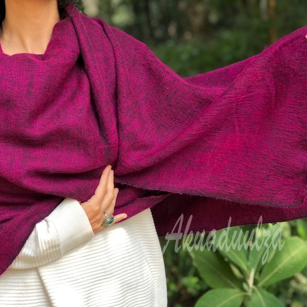 PURPLE Yak Wool Nepalese Scarf / Himalayan hand loomed Shawl / Large warm scarf / Hippie Boho soft Shawl / Meditation shawl