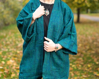 Kimono de lana de yak verde pino / Haori de invierno acogedor / Bata hippie bohemia unisex de Nepal