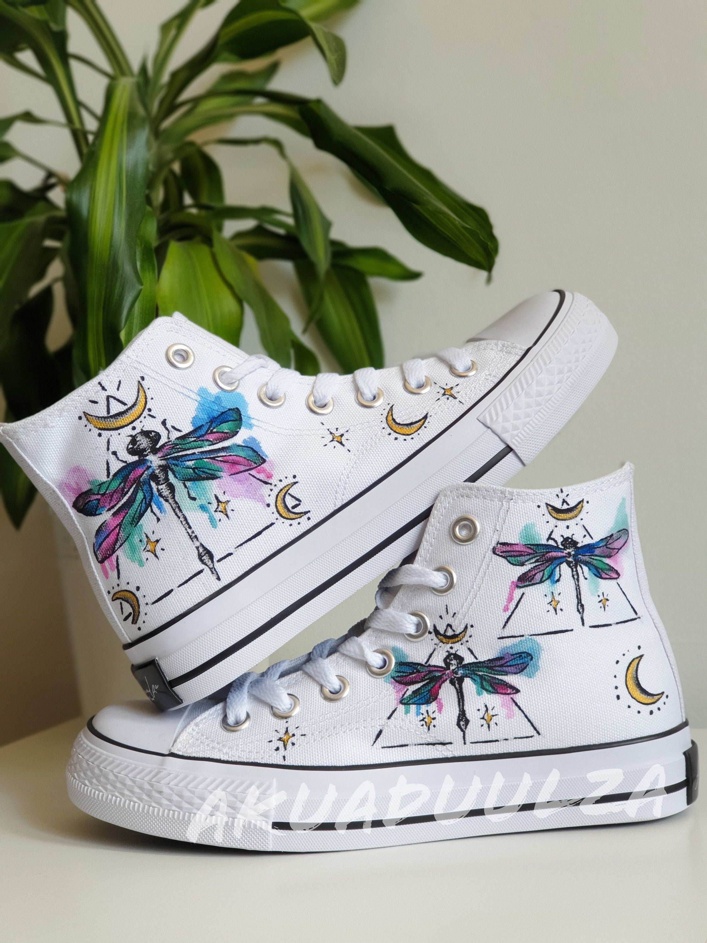 Custom Hand Painted Converse Shoes Theatre Themed Les -  Sweden