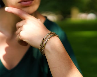 TWISTED Three metals Bangle | Handmade in Nepal | HIPPIE BOHO | Bohemian Cuff bracelet | Himalayan Tibetan Jewellery | Healing Copper