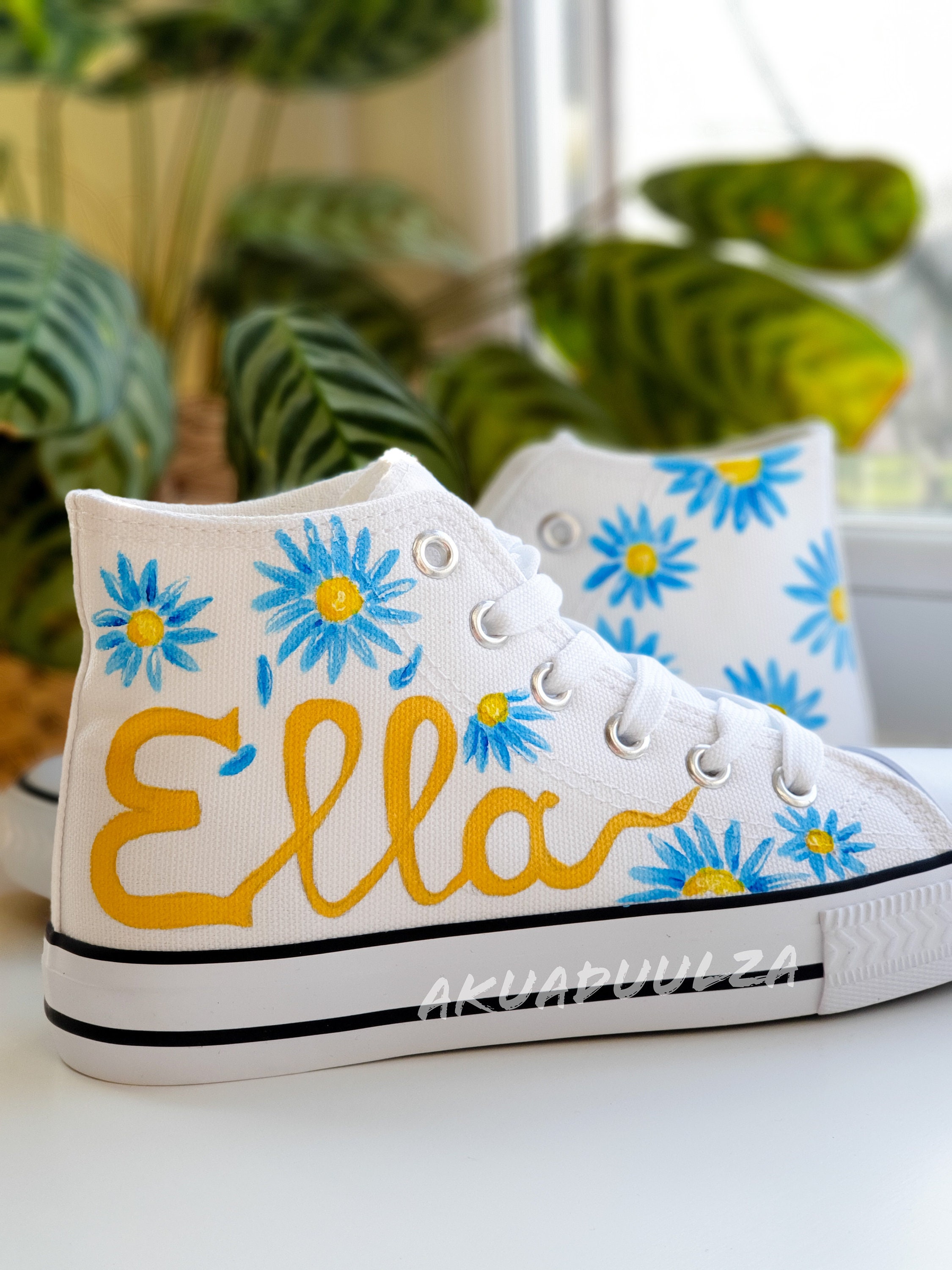 Oh My Daisies! How To Transform Plain Shoes With Paint