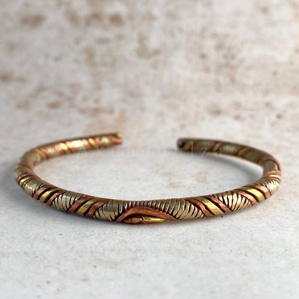 Three metals Ethnic Bangle /  made in Nepal / HIPPIE BOHO / Boemian Cuff bracelet / Himalayan Tibetan Jewellery / Mens cuff / Unisex bangle