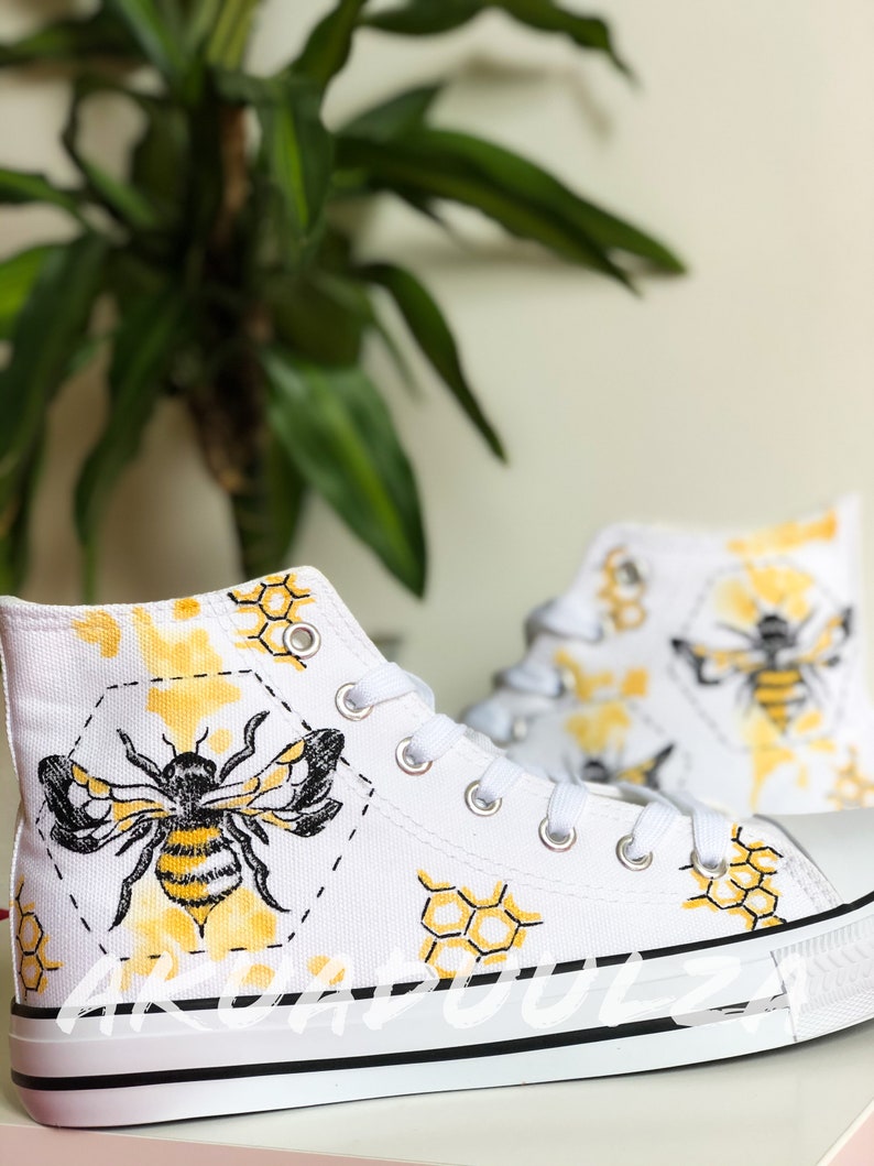 GOLDEN BEE hand painted shoes / Bumble bee personalised canvas Shoes/ Honey bees Customised shoes image 3