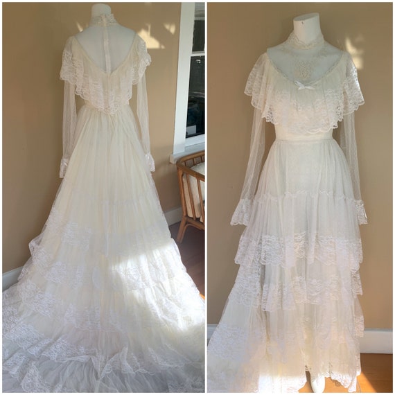 Gorgeous Vintage Gunne Sax Lace Layered Wedding Dr