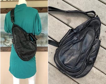 Vintage 90s brown leather triangle backpack w/ zippable strap, 3+ pockets Vintage 90 main image 4