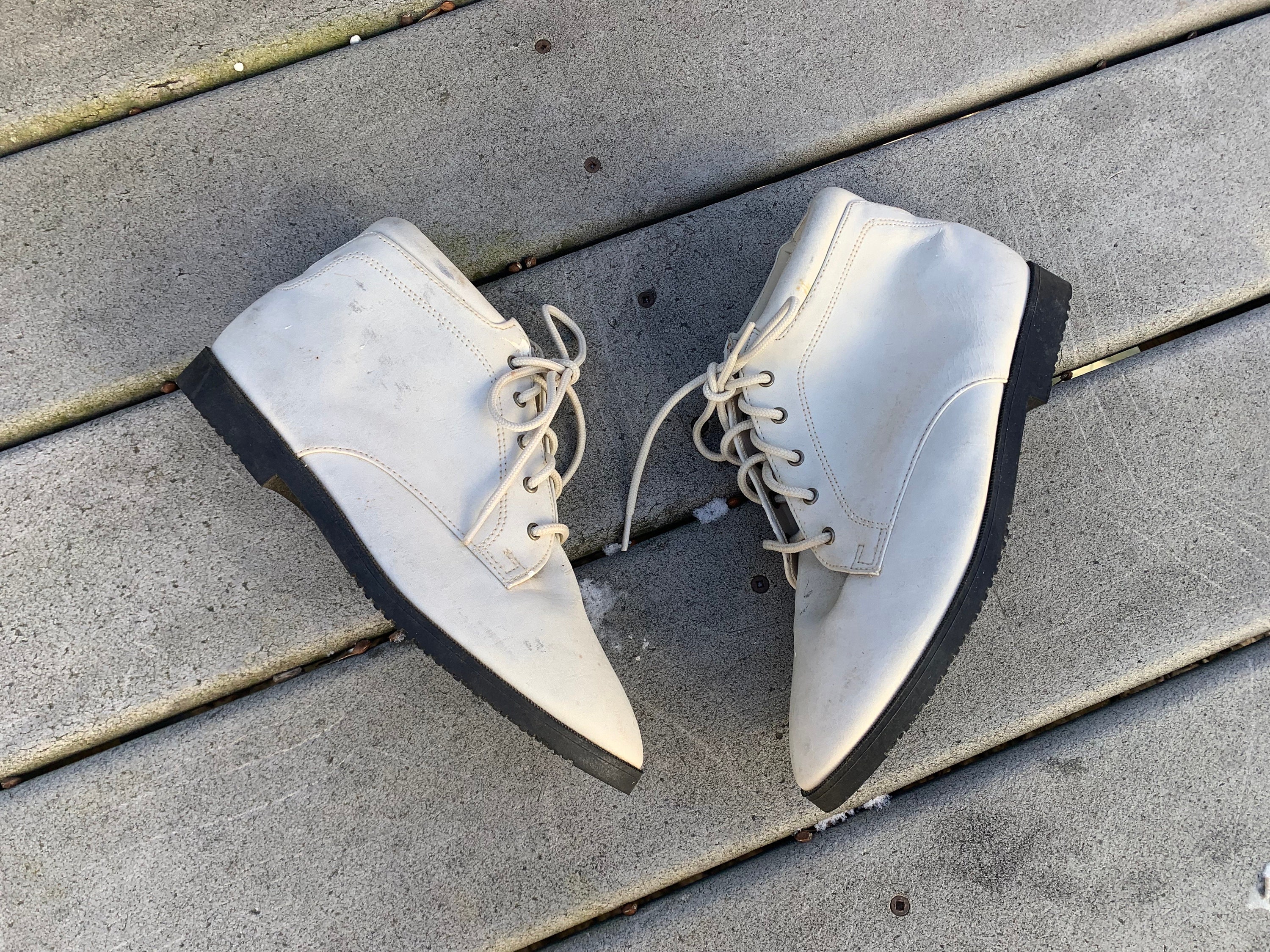 靴 Ameri Vintage UNDRESSED LACE UP BOOTEE VINTAGE White Leather Lace-up Ankle Boots || Skinny Lace