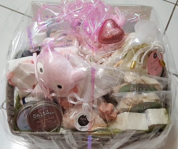 baby shower pamper gifts