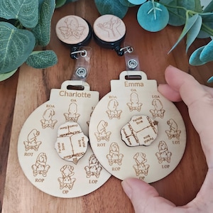 Personalised Position wheel (wood diameter 8cm) with retractable reel gift for midwife, student midwife