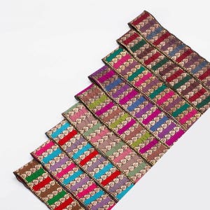 Vintage Paisley Jacquard Ribbon Trim 40mm breit indischen Stil, antike Goldfäden mit lebendigen Farben, Dekoration Handwerk, Neotrims UK SELLER