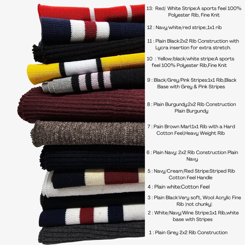 Peut inclure: Un empilement de 13 &eacute;chantillons de tissu en maille diff&eacute;rents, chacun avec une couleur, un motif et une texture diff&eacute;rents. Les &eacute;chantillons sont &eacute;tiquet&eacute;s de 1 &agrave; 13 et des descriptions du type de tissu, de la couleur et de la construction.