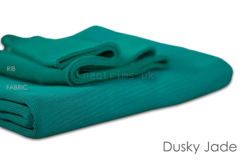 Polyesterjerseystickad ribbstickad stretchväv och matchande ribbstickning, manschetter, midjeband. Klänningsmaterial, kantband för att trimma plagg. Neotrim bild 5
