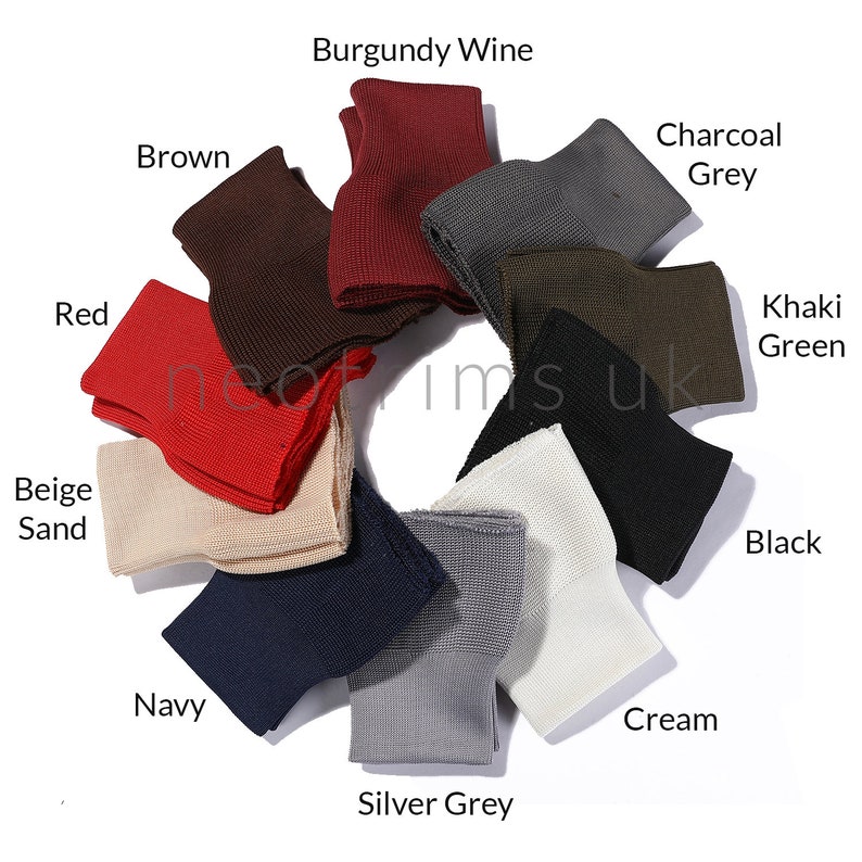 Puede incluir: Una variedad de 12 muestras de tejido de punto en diferentes colores, incluyendo beige, marr&oacute;n, rojo, burdeos, gris antracita, caqui, negro, azul marino, crema y gris plateado.