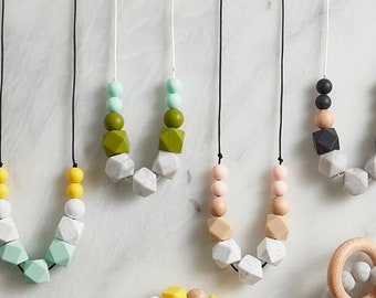 Silicone Beaded Teething Necklace, Teether Jewelry, Beaded Chewelry, Chewbead Necklace, Wearable Teether, Gift for Mom, Baby Shower Gift