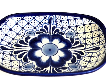 Plato para servir talavera azul pintado a mano