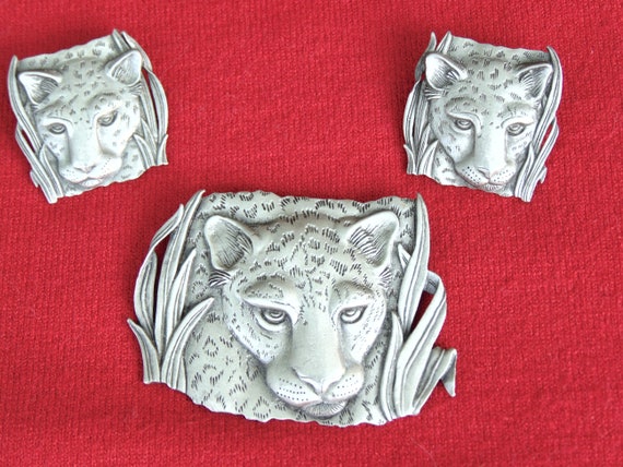 Leopard Brooch And Earring Set-1986 J J Pewter Je… - image 1