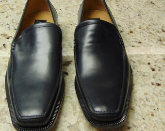 Buy Avventura Black Leather Loafers Men display picture 2