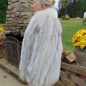 Natural Fur Fox Jacket, Blue Fox Furs, Fox Fur Jackets, Unisex Fox Fur Coats, Ladies Blue Fox Furs, Preloved Vintage Fox Fur Jacket, Fox Fur