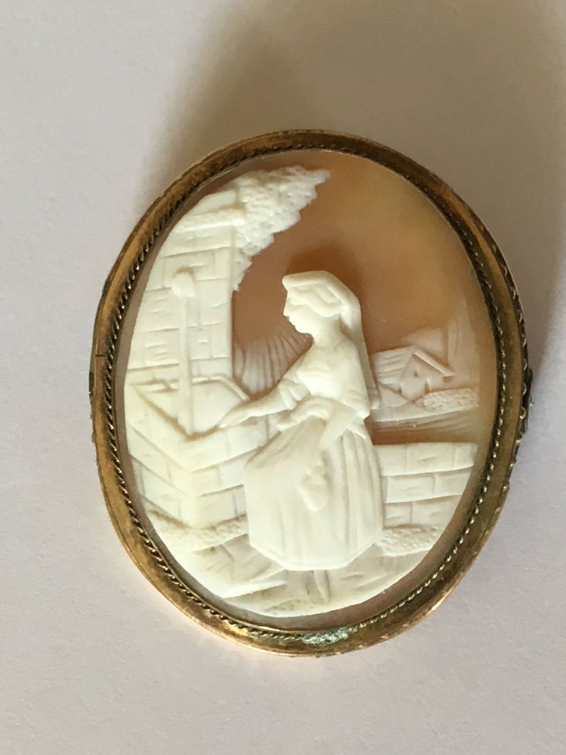 Christmas- Mothers Day- Valentines Day /& Birthday Gifts Business Luncheons Cruises Holidays 1800s Cameo Brooch Perfect For Weddings