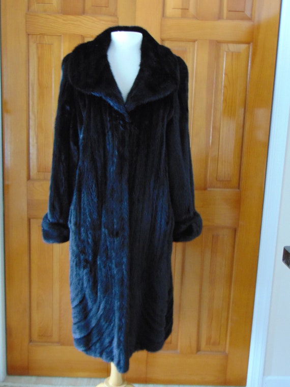 Black Ranch Mink Fur, Preloved Mink Coat, Full Le… - image 4