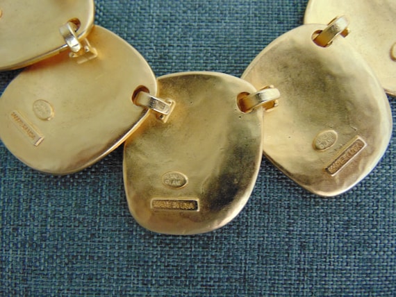 Vintage KJL Gold-Tone Necklace & Earring Set - Ru… - image 8