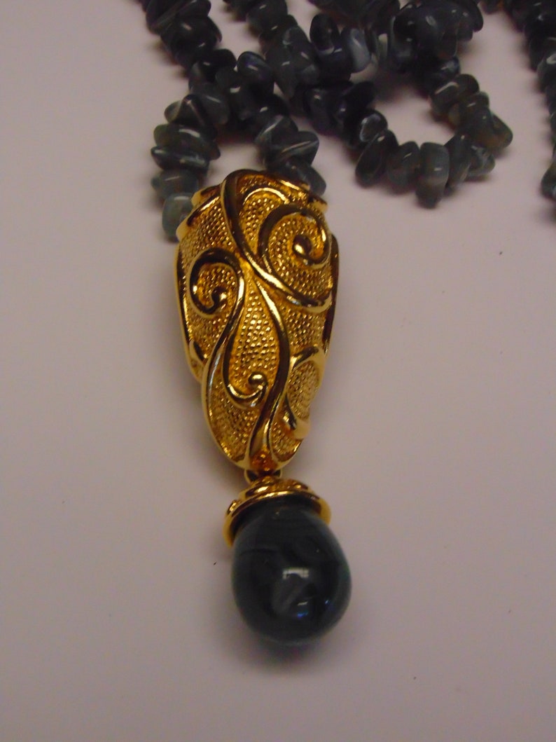 Jose Barrera Kvarts Halsband Örhängesset: Guldfärgade Scroll Clip-ons bild 10