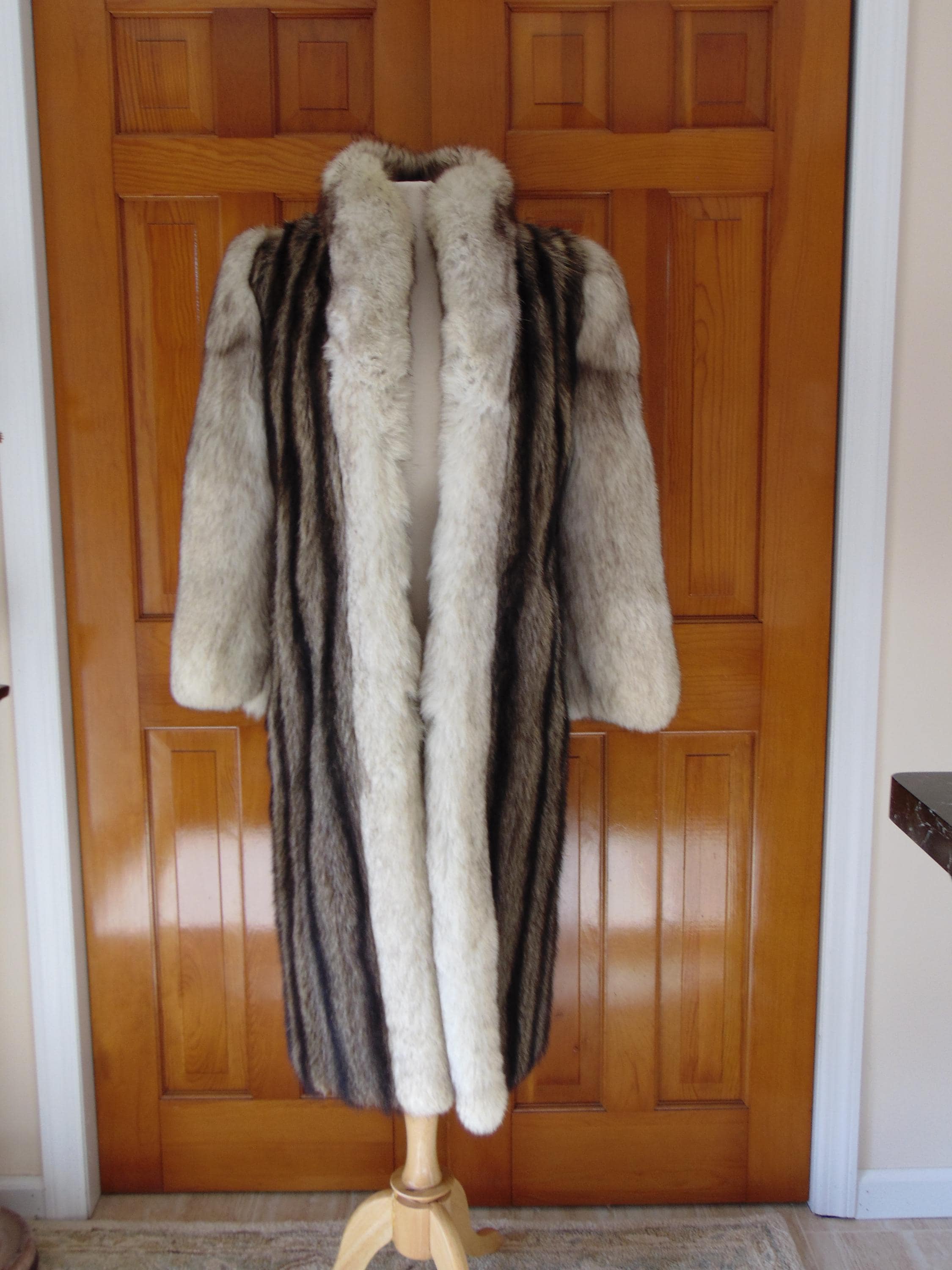 Raccoon Fox Full Length Fur Coat, Preloved Raccoon Fox Border Fur
