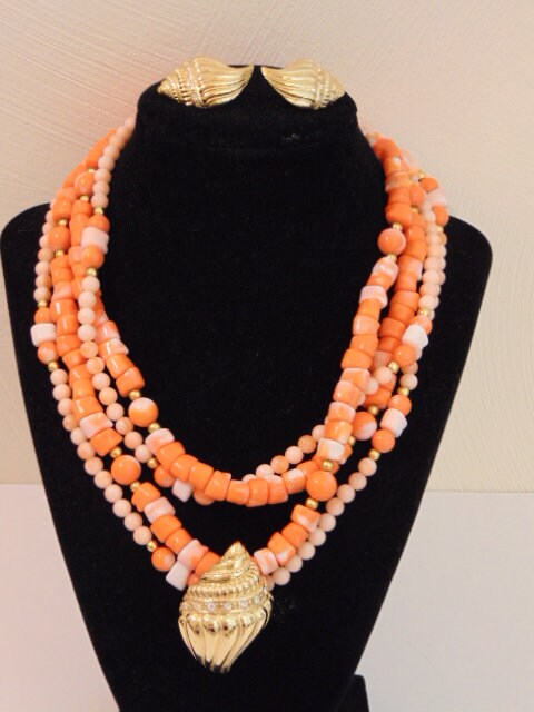コーラルビーズ ネックレス KJL コーラルビーズネックレス＆ゴールド貝殻イヤリング：アンダーシー