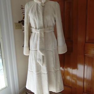 Natural Mink Fur Coat, White Mink Coat, Full Length Mink Coat, Preloved Mink Furs, Estate White Mink Fur Coat, Luxury Mink Furs, Genuine Fur