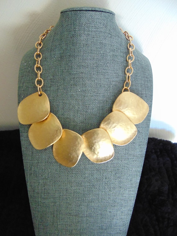Vintage KJL Gold-Tone Necklace & Earring Set - Ru… - image 10