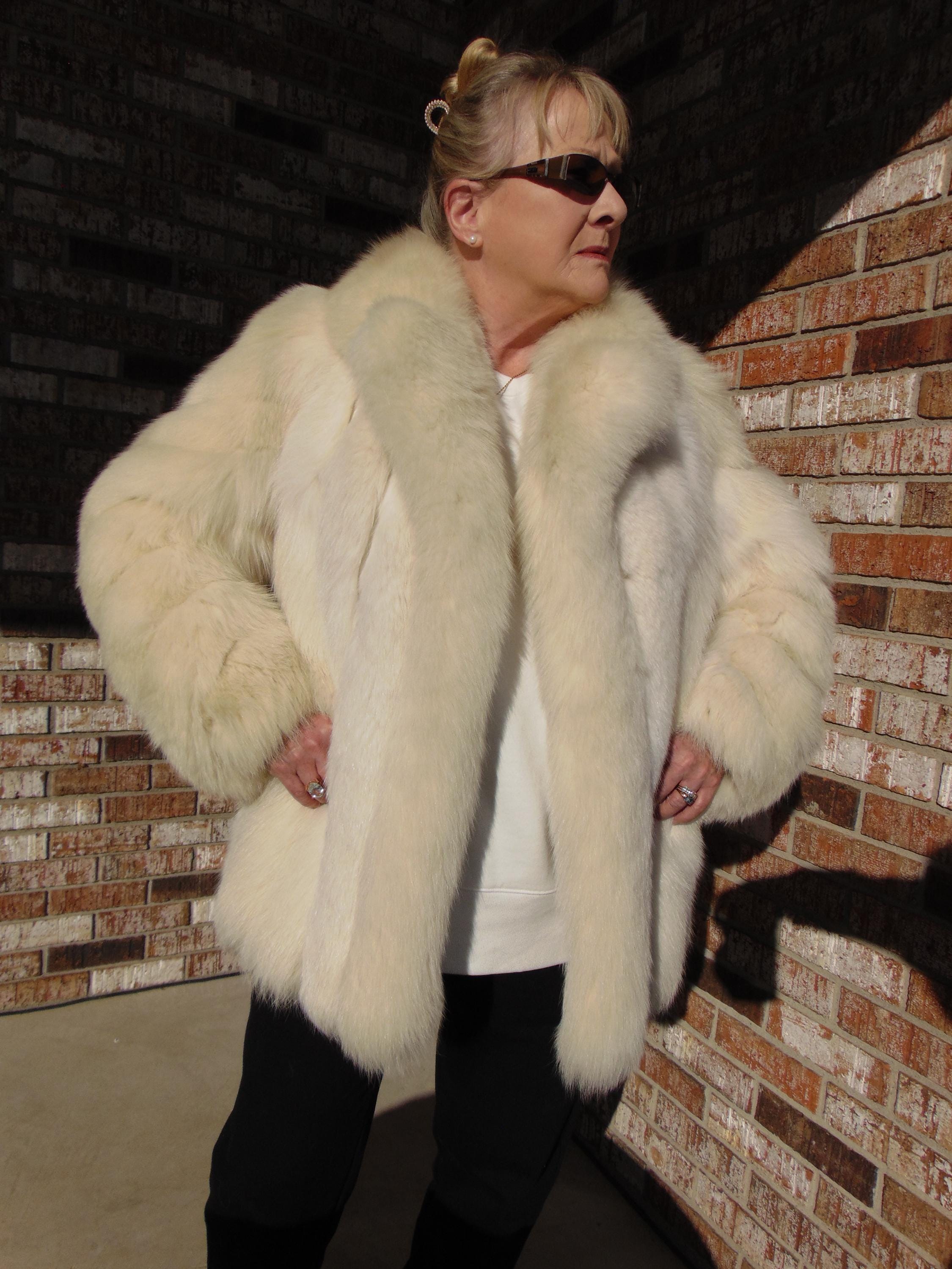 Vintage White Fox Fur Jacket: Preloved Wedding Coat (M) - Etsy
