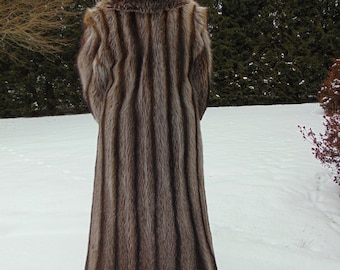 Raccoon Fur Coat, Unisex Raccoon Fur Coat, Full Length Raccoon Furs, Preloved Raccoon Fur Coat, Estate Raccoon Fur Coat, Vintage RaccoonFur