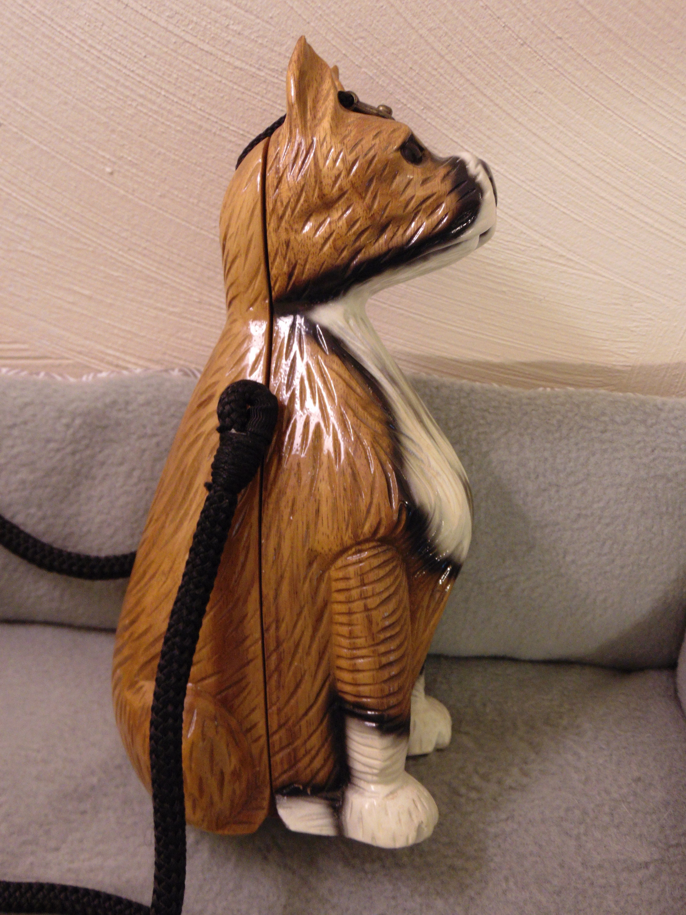 ヴィンテージ ティミー・ウッズ ボクサー犬用ハンドバッグ：手彫りの