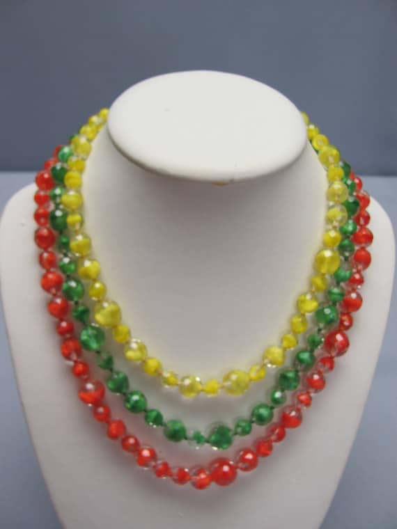 Citrus Colored 30s Glass Necklace For Spring & Sum