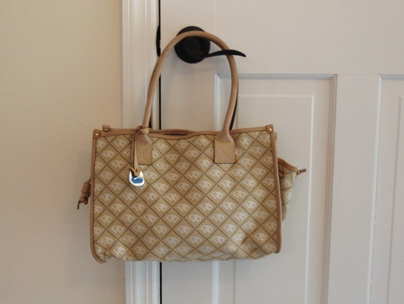 signature dooney and bourke purse