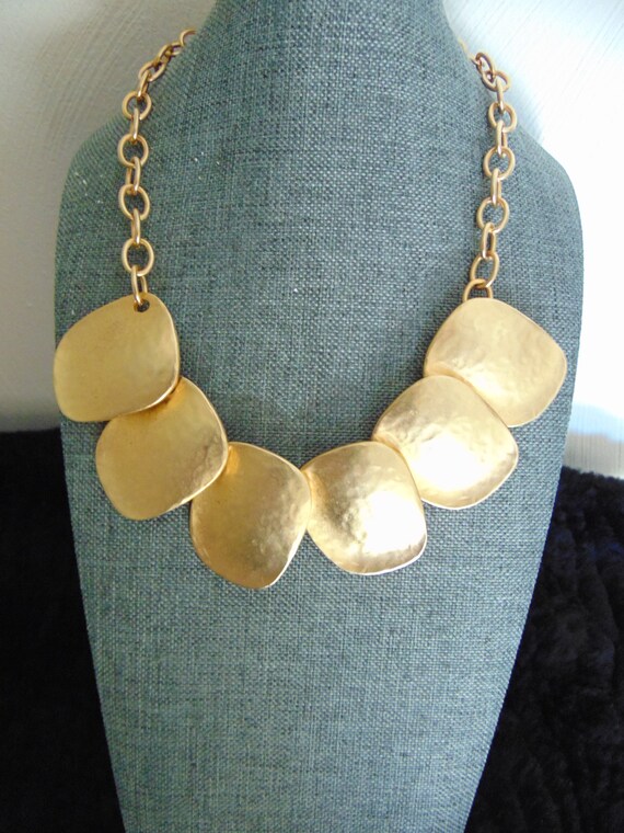 Vintage KJL Gold-Tone Necklace & Earring Set - Ru… - image 7