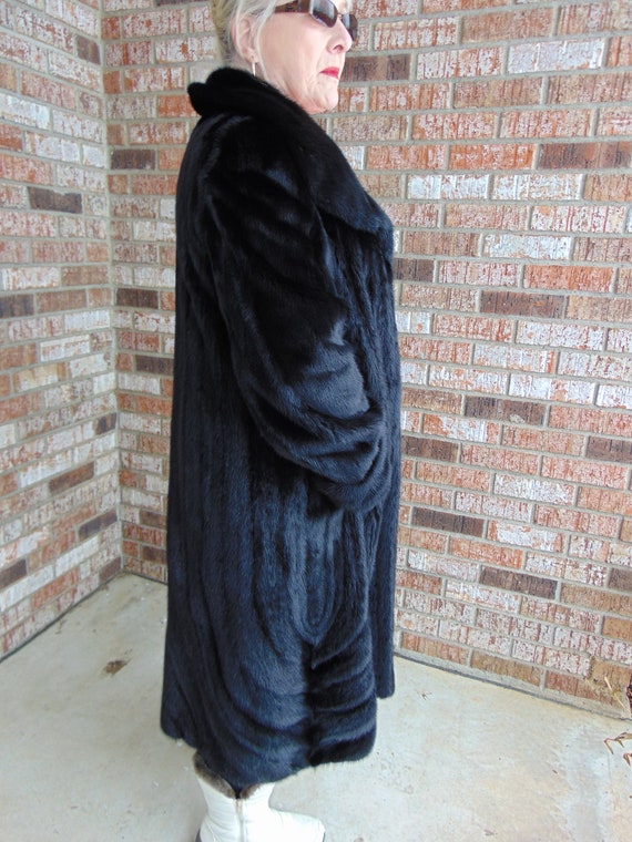 Black Ranch Mink Fur, Preloved Mink Coat, Full Le… - image 5