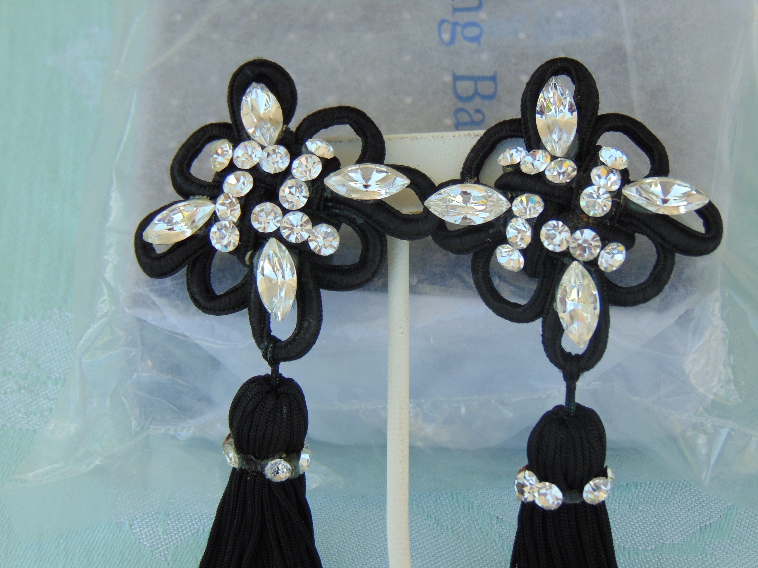 90s Dangling Swinging Earrings For Holidays Weddings