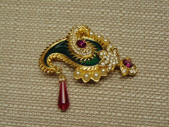 Kenneth Jay Lane Paisley Brooch: Vintage KJL Rhin… - image 4