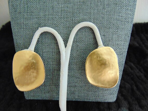 Vintage KJL Gold-Tone Necklace & Earring Set - Ru… - image 5