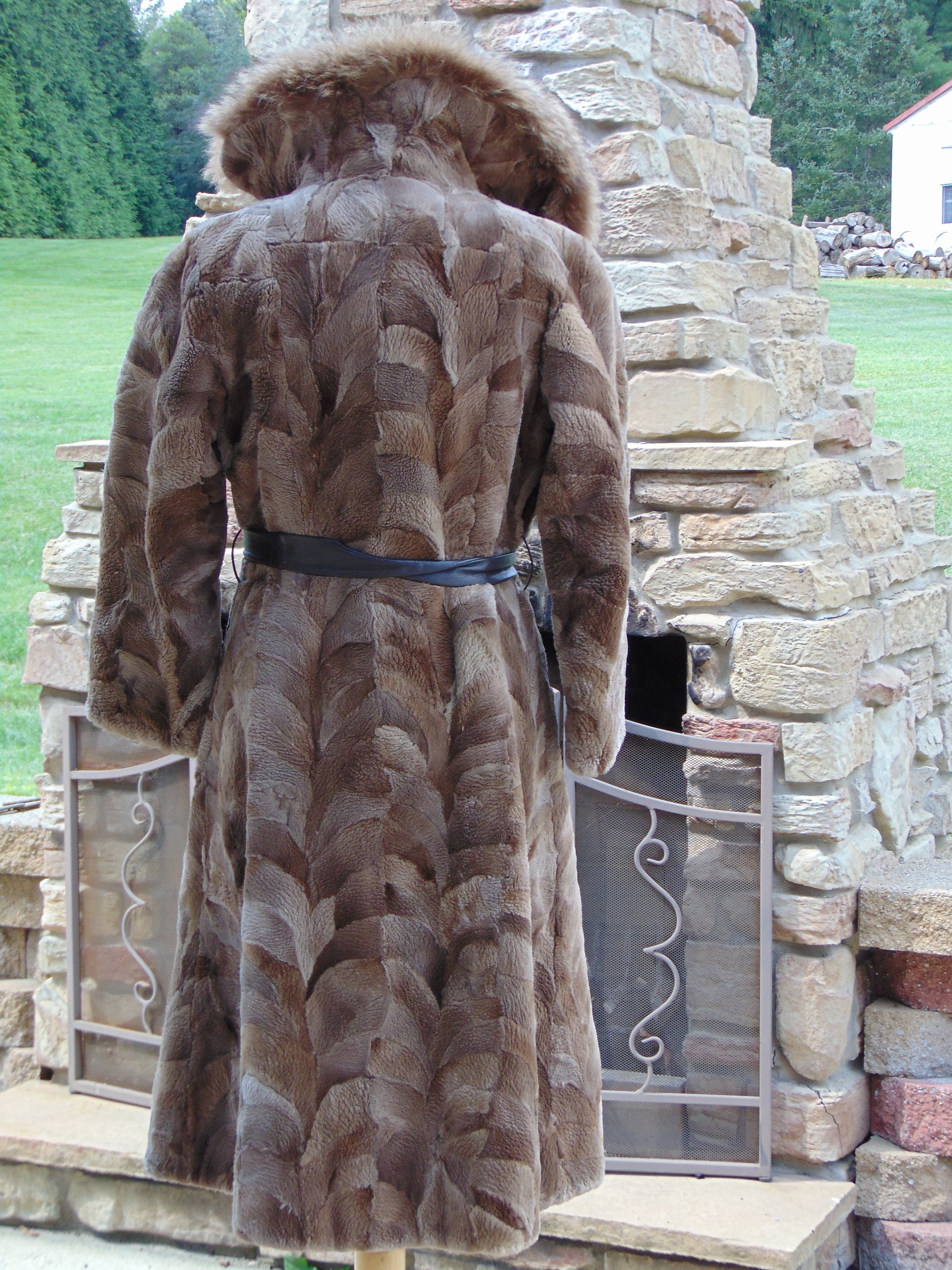 Ladies Sheared Beaver Sections Fur Natural Raccoon Collar