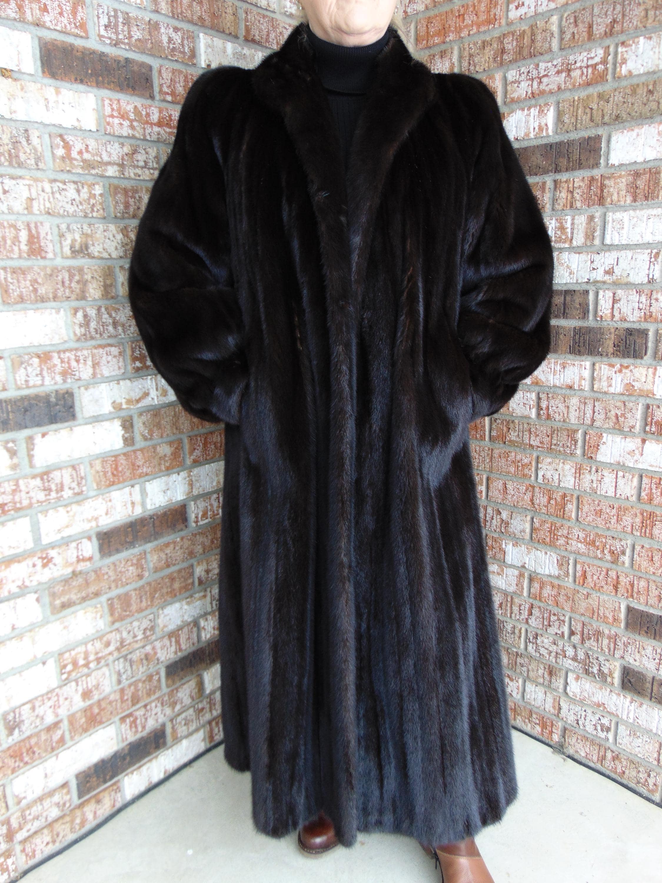 Black Mink Fur Coat, Genuine Mink Fur Coat, Preloved Mink Furs, Estate Mink Fur Coat, Vintage Mink Coat, Mobboss Wife Black Mink Fur Coat