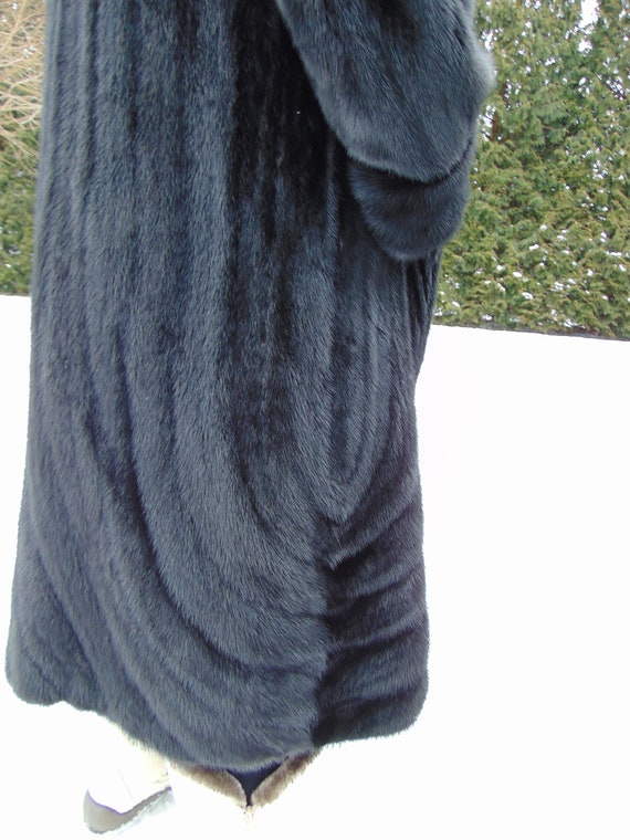 Black Ranch Mink Fur, Preloved Mink Coat, Full Le… - image 6