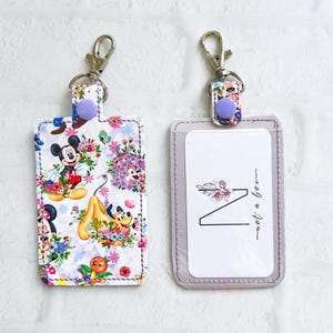Porte-carte d'identité Magic Mouse Flower Fest, Étiquette de sac personnalisée, Porte-badge d'identité personnalisé, Étui vertical pour carte d'identité, Tour de cou, Cadeaux pour les enseignants de moins de 20 ans