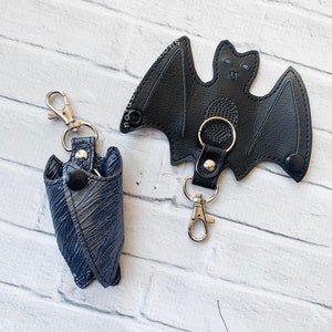 Bat Motorcycle Motorist Car And Bike Keychain, Biker Chic Keyring Key Fob Bag Tag, gifts under 20 Motocross Personalized Key Chain Gift Idea