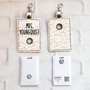 Porte-cartes d'identité pour alarme CottageCore fleurs sauvages, étiquette de sac d'alarme, étui vertical pour cartes d'identité avec alarme, cadeaux pour enseignants de moins de 20 ans, clip pour accessoire pour cordon d'identification