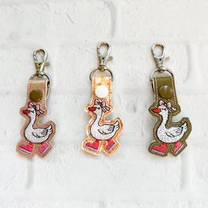 Coquette Silly Goose Keychain,Goose Vegan Leather Key Fob Badge Clip, Silly Goose Gifts Under 20, Bow Goose Bag Tag, Bow Goose Key Chain