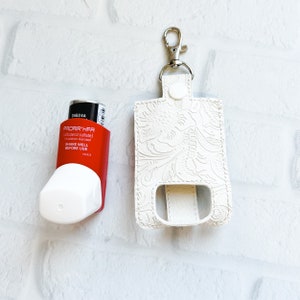 Cream Embossed Inhaler Case Keychain,Inhaler Holder Keychain,Inhaler Holder Keychain Gift Idea,Custom Inhaler Key Chain Holder